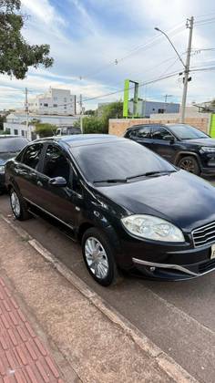 FIAT LINEA 1.8 ESSENCE 16V FLEX 4P AUTOMATIZADO FIAT LINEA 1.8 ESSENCE 16V FLEX 4P AUTOMATIZADO